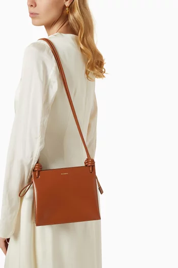 Giro Small Shoulder Bag in Leather