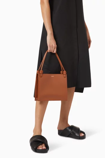 Giro Medium Handbag in Leather