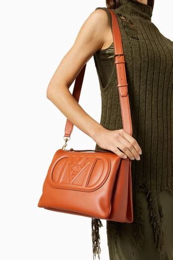 Medium Mode Travia Shoulder Bag in Spanish Calf Leather