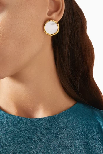 Cindy Mother of Pearl Studs in 18kt Gold-plated Bronze