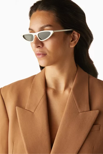 Futuristic Cat-eye Sunglasses in Recycled Acetate