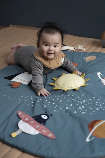 Planetary Activity Blanket in Organic Cotton