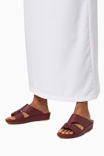 حذاء مفتوح هيريتيدج جلد عجل بإبزيم بنقشة جلد التمساح