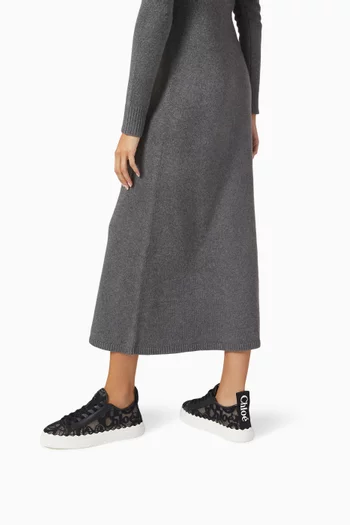 سنيكرز لورين دانتيل وجلد