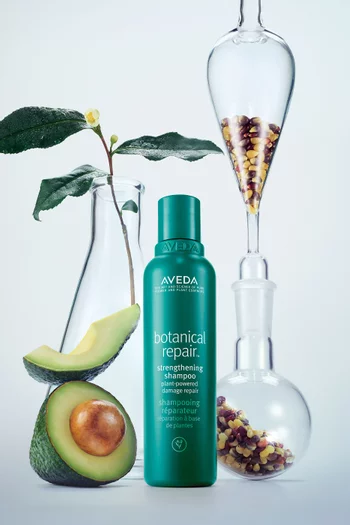 Botanical Repair™ Strengthening Shampoo, 200ml  