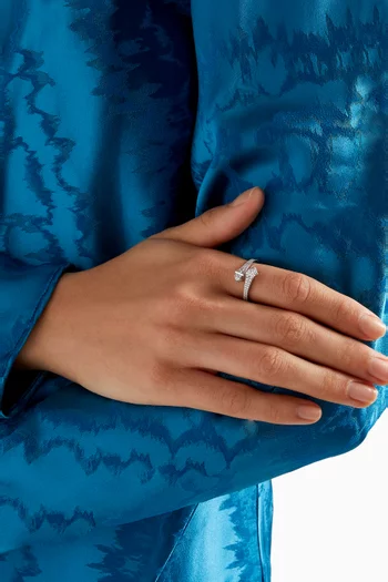 Cleo Diamond Ring in 18kt White Gold