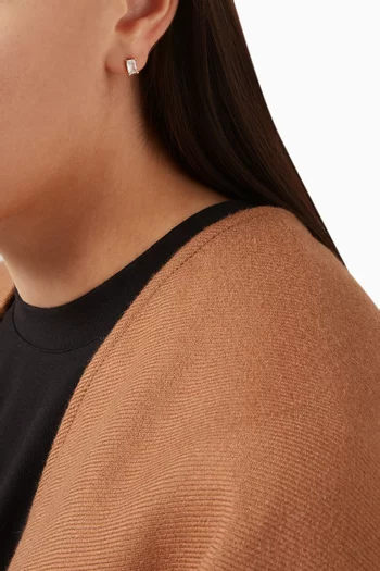 أقراط مرصعة بأحجار زركونيا مكعبة مستطيلة ومطلية بالذهب