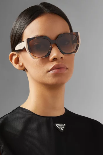 Cat-Eye Sunglasses in Acetate
