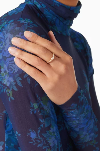 خاتم بيتيت بحلية على شكل حرف X مرصعة بماسات بافيه ذهب أصفر عيار 18