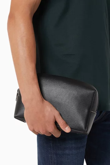 Wash Bag in Embossed Leather