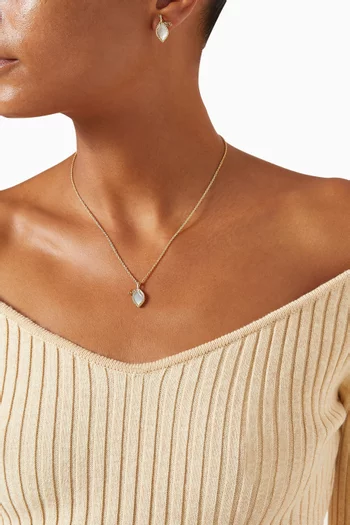 قلادة فرفشة فوجليا مرصعة بعرق لؤلؤ ذهب وردي عيار 18