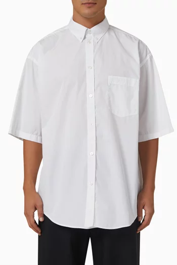 قميص بوبلين بأكمام قصيرة بشعار حرفي BB الشهير