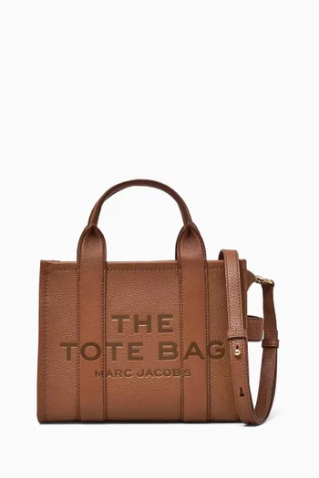 The Medium Traveler Tote Bag in Cow Leather