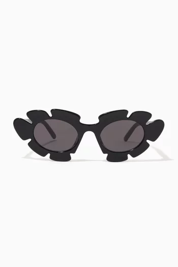 نظارة شمسية بتصميم زهرة أسيتات