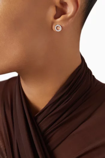 أقراط دائرية مرصعة بالماس ذهب أبيض عيار 18