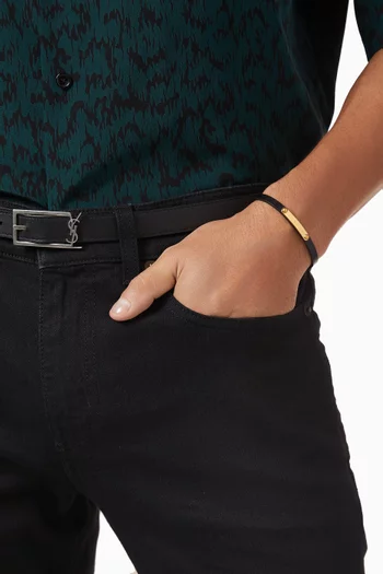 سوار بحلية شعار الماركة جلد