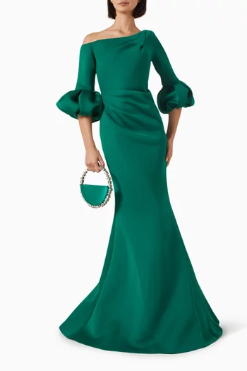 فستان سهرة بأكتاف مكشوفة