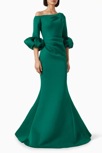 فستان سهرة بأكتاف مكشوفة