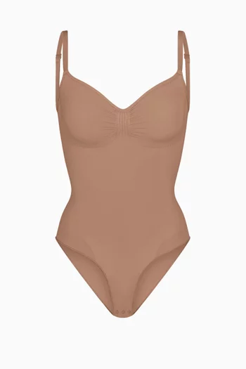 بودي سوت سيمليس سكلبت