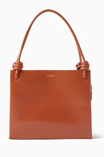 Giro Medium Handbag in Leather