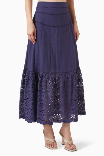 تنورة فيرا متوسطة الطول بتطريزات إنجليزية قماش رامي