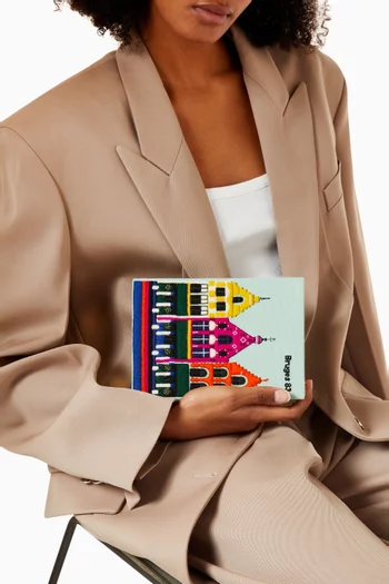 كلاتش بتصميم كتاب بروج حرير ولباد