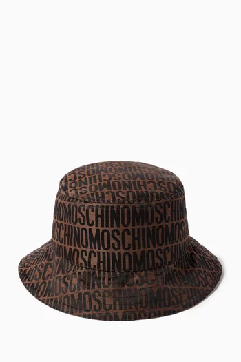 قبعة باكيت مزينة بالكامل بشعار الماركة نايلون