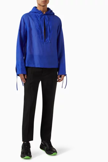 قميص بغطاء رأس أورجانزا