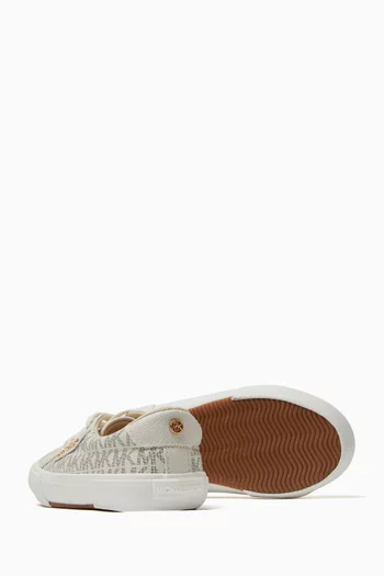 سنيكرز ايزيتا ريجنت قنب