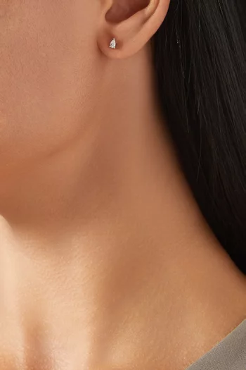 أقراط هيرا مرصعة بالماس ذهب بيض عيار 18