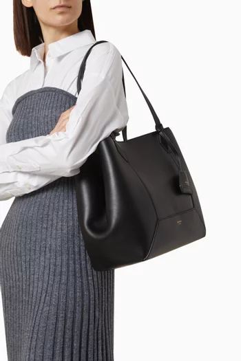 Medium Diamond Tote in Leather