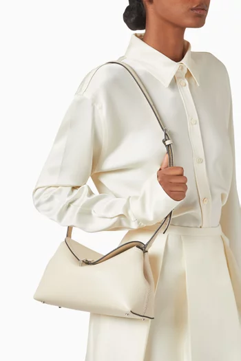 T-lock Clutch in Grained Leather