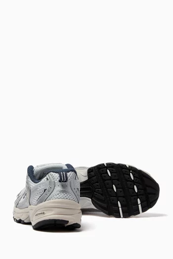 530 Sneakers in Mesh