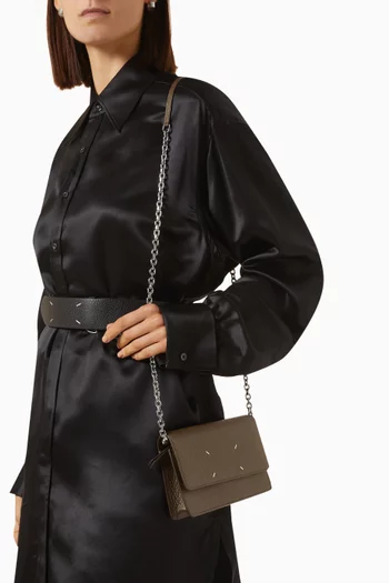 Wallet on Chain in Grainy Leather