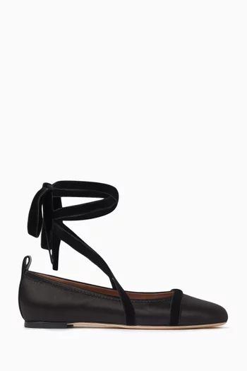 حذاء باليرينا سبنسر بأربطة وكعب مسطح ستان