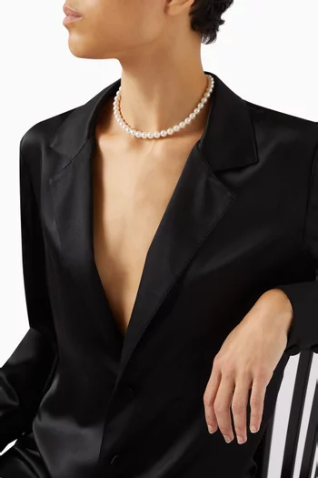 Pearl Necklace in Metal