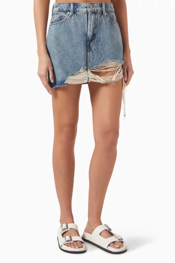 تنورة قصيرة بشرّابات دينم