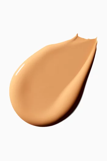 NC 25 Studio Radiance Serum-powered™ Concealer, 8.8ml