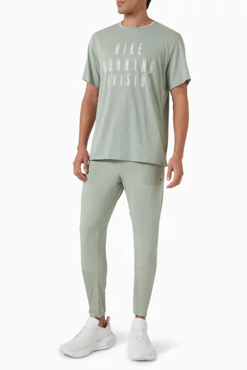 تي شيرت للجري بتقنية Dri-FIT