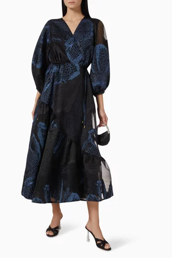 فستان بتصميم ملفوف وكشكش غير متماثل