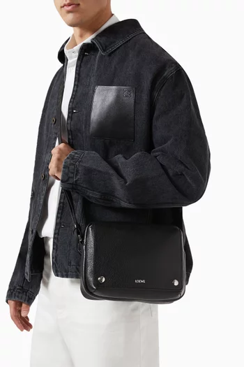 XS Messenger Bag in Pebble Leather