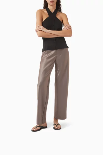 حذاء جيسي مفتوح بسيور رفيعة جلد