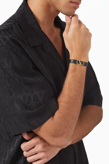 VLogo Bracelet in Leather