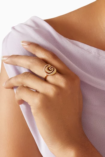 Letter 'G' Shadow Diamond Ring in 18kt Gold