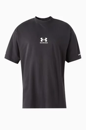 x Under Armour® Unisex Medium-fit T-shirt