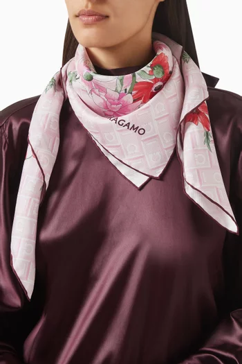 Bouquet-print Scarf in Silk