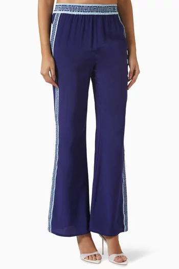 بنطال بأشرطة بلون مغاير