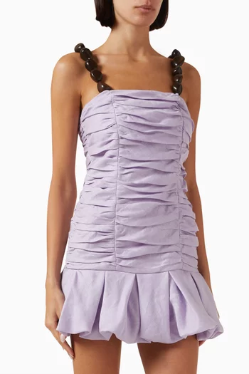 فستان ميلا قصير بكشكش وحمالات مطرزة بالخرز