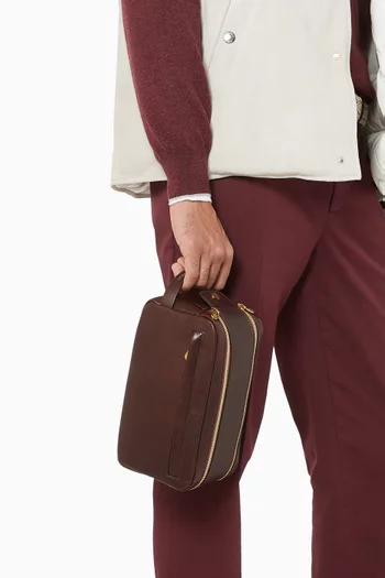 حقيبة مستحضرات العناية الشخصية بسحّابين جلد عجل