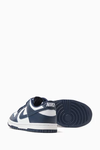 Dunk Low Sneakers